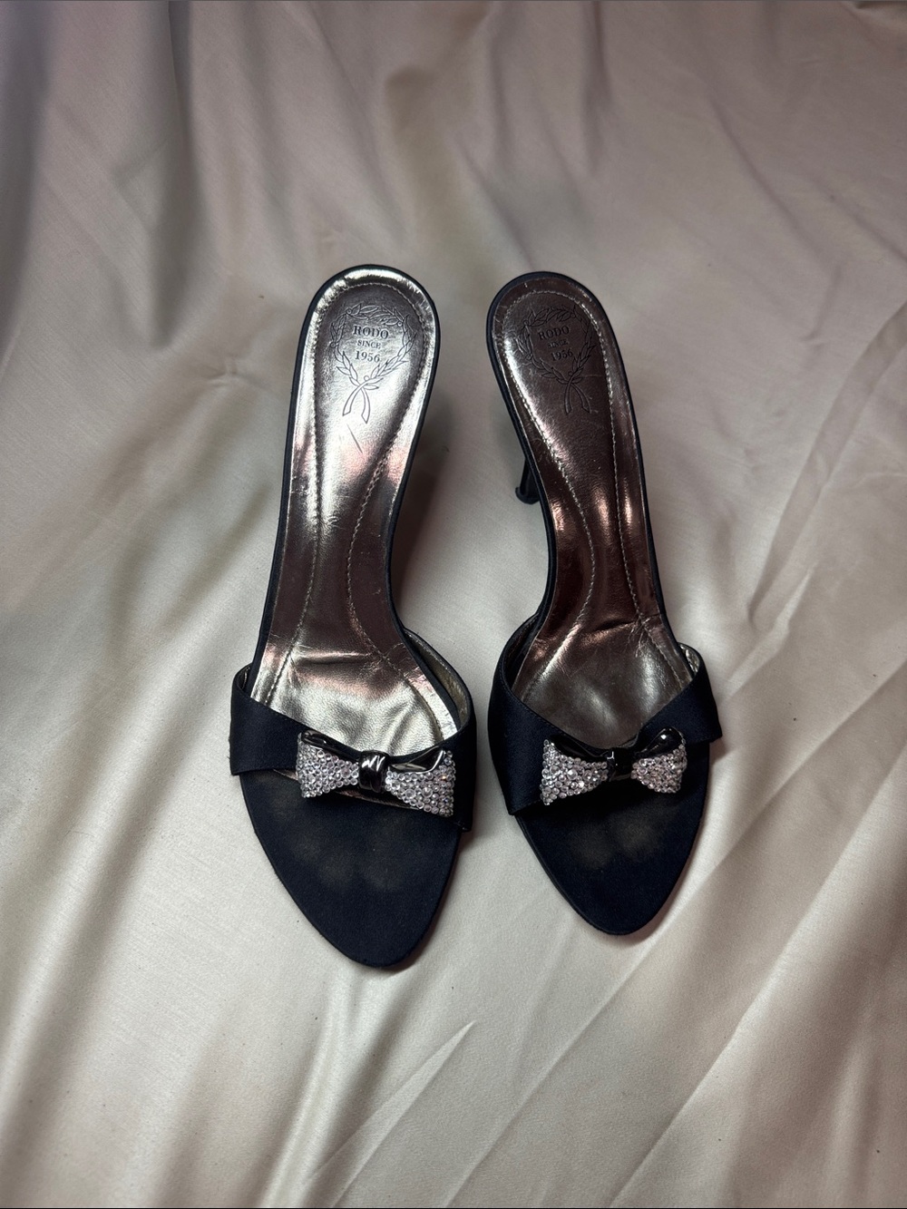 Elegant Black Bow-Accent Women's Heeled Mules by Rodo